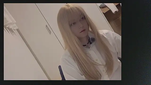 Mia032 online show from November 15, 2025, 2:24 pm