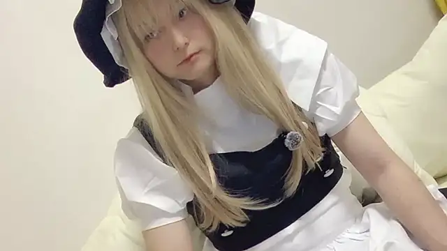 Mia032 online show from April 1, 2026, 2:03 pm