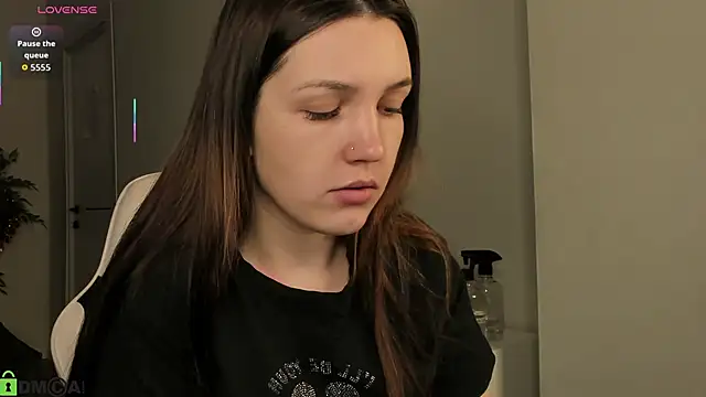 Snapshot of MalvinaDream chatting on January 11, 2026, 12:48 am MalvinaDream online show from January 11, 2026, 12:48 am