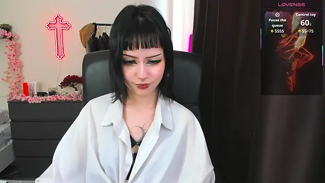 LiyaLuna online show from April 27, 2026, 11:52 am