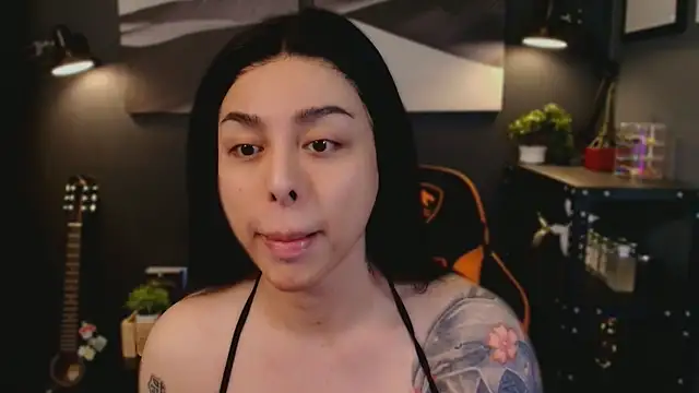 LUNACOCKSLAYER online show from November 22, 2025, 11:42 am