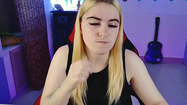 Stef Nicks online show from September 20, 2025, 9:32 am