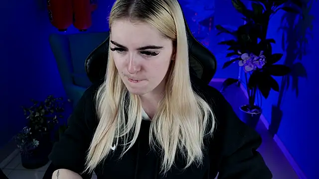 Stef Nicks online show from September 28, 2025, 9:58 am