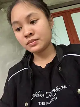 NhuFox online show from October 15, 2025, 9:20 am