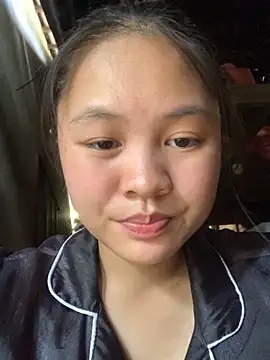 NhuFox online show from October 17, 2025, 8:06 am