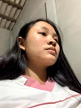 NhuFox online show from October 19, 2025, 1:01 pm