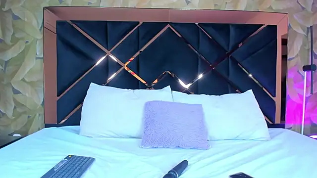 AliciaJerez1 online show from November 9, 2025, 4:44 am