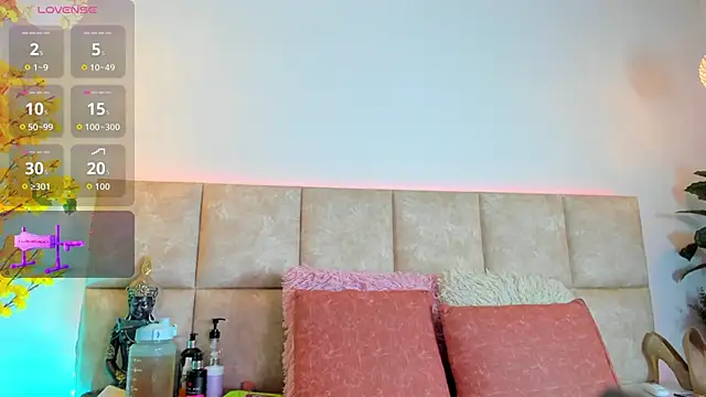 KarolBlanco online show from September 9, 2025, 2:33 am