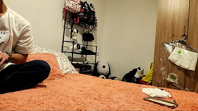 GingerRedxxx online show from February 8, 2026, 3:43 am