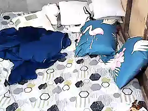 xxhottinybabe online show from April 21, 2026, 2:51 am