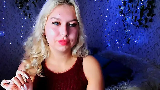 ChloeRicc online show from October 12, 2025, 9:41 am