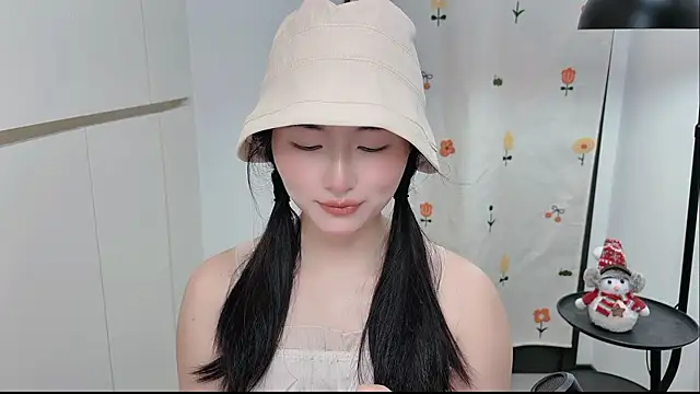 Rosalind xixi online show from June 5, 2026, 8:09 am