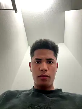 fuego01 online show from December 16, 2025, 6:40 am