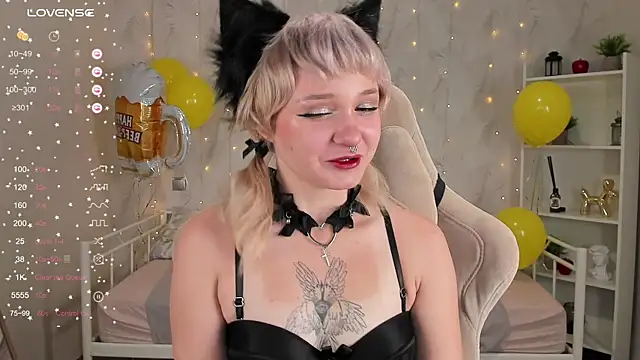 Tori Cutie online show from October 1, 2025, 12:05 am