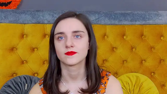 Jessica White  online show from November 24, 2025, 5:07 am