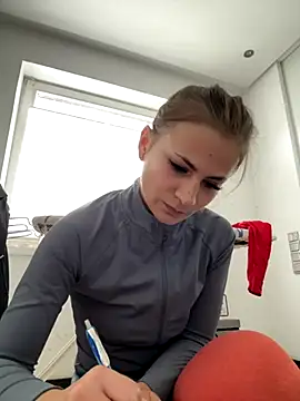 IsabellaEtha online show from October 8, 2025, 12:36 pm