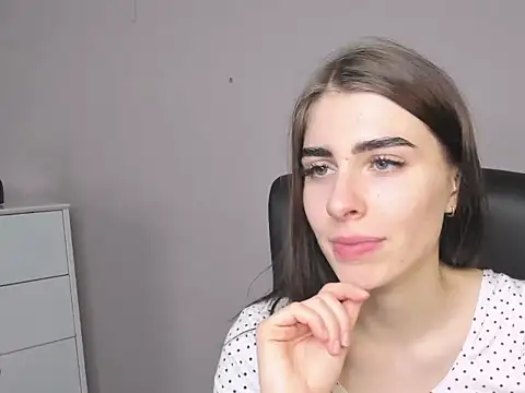 dreamPIA online show from September 22, 2025, 1:35 pm