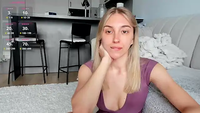 Sunny Rina  online show from June 21, 2026, 6:49 am