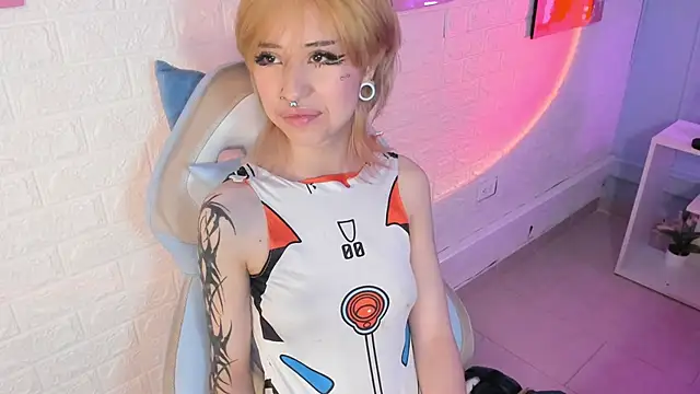 Hannahpage online show from September 18, 2025, 11:56 am