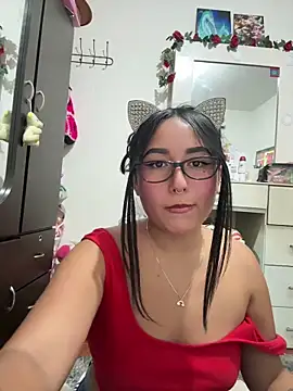 saranghae  online show from October 28, 2025, 3:10 am