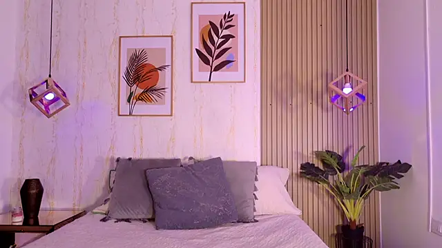 Ayleen Dunkan online show from September 19, 2025, 12:17 pm