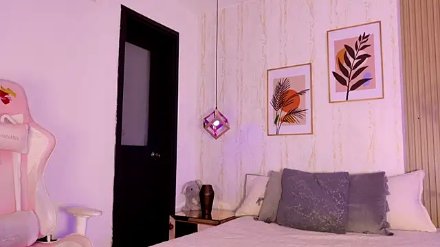 Ayleen Dunkan online show from September 23, 2025, 12:19 pm