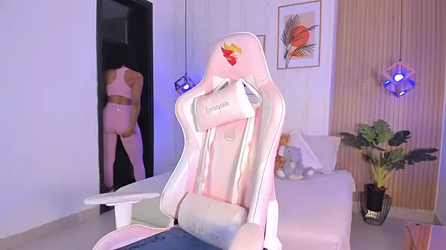 Ayleen Dunkan online show from January 14, 2026, 1:17 pm