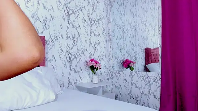 SofiiFoox online show from November 14, 2025, 11:20 am