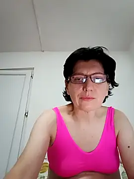 Vera Elle online show from October 21, 2025, 6:19 pm