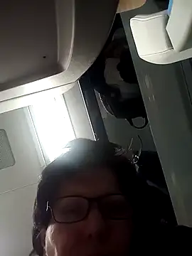 Vera Elle online show from March 27, 2026, 6:07 pm