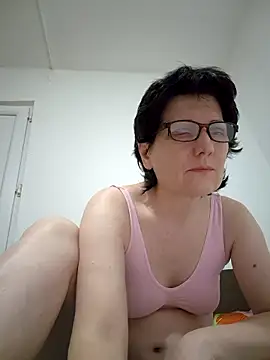 Snapshot of Vera_Elle chatting on May 18, 2026, 6:47 pm Vera Elle online show from May 18, 2026, 6:47 pm