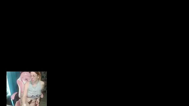 Snapshot of rubystrip chatting on November 6, 2025, 1:01 pm rubystrip online show from November 6, 2025, 1:01 pm