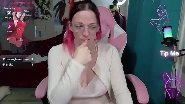 Snapshot of rubystrip chatting on November 20, 2025, 8:19 pm rubystrip online show from November 20, 2025, 8:19 pm