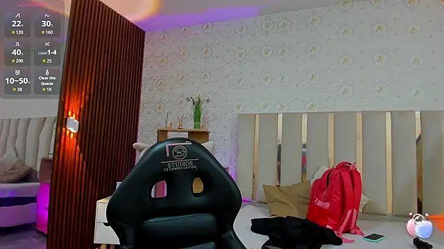 BLUE TAY1 online show from September 18, 2025, 11:45 am