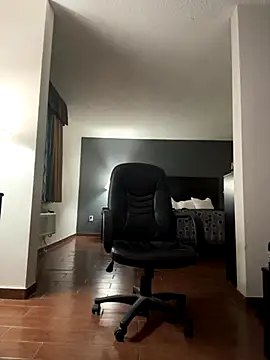 Snapshot of tangaman2280 chatting on September 24, 2025, 3:10 am tangaman2280 online show from September 24, 2025, 3:10 am