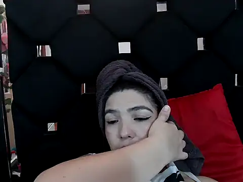 vegacristal88 online show from November 6, 2025, 3:02 pm