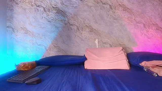 carol juicyy online show from November 10, 2025, 7:13 pm