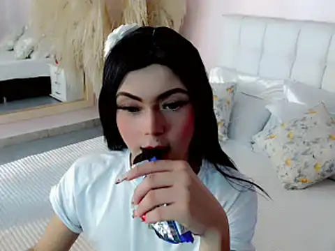 nathalialoes1 online show from October 11, 2025, 7:12 pm