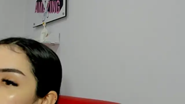 milk candy18 online show from November 30, 2025, 12:20 pm