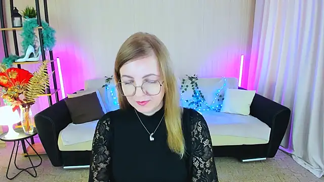 YourUniverser online show from September 13, 2025, 9:42 am