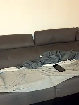 Lesamantssexy online show from October 27, 2025, 7:40 pm