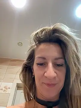 Snapshot of EvvaMur chatting on January 17, 2026, 1:43 am EvvaMur online show from January 17, 2026, 1:43 am