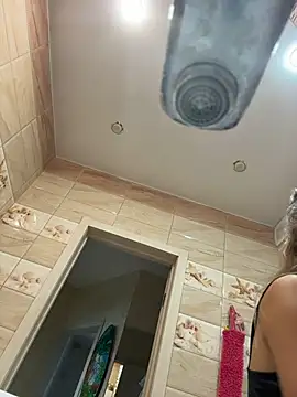 Snapshot of EvvaMur chatting on February 17, 2026, 1:57 am EvvaMur online show from February 17, 2026, 1:57 am