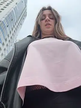 EvvaMur online show from April 27, 2026, 3:59 am