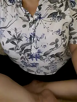zerdaliii online show from July 2, 2026, 9:43 pm