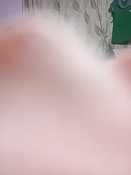 yummyhottie-clit online show from November 16, 2025, 8:03 pm