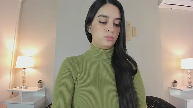 natachadiaz  online show from November 20, 2025, 11:32 am