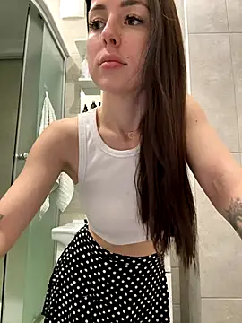 SakuraSara online show from September 26, 2025, 4:16 am