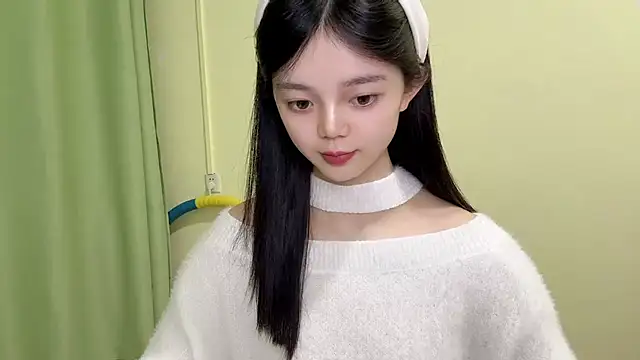 Nicole-13 online show from November 16, 2025, 10:32 am