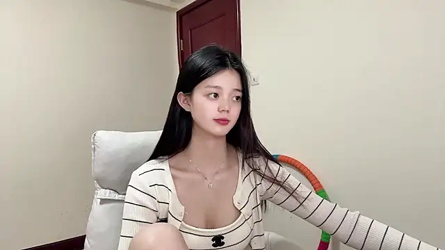 Nicole-13 online show from April 21, 2026, 10:45 pm